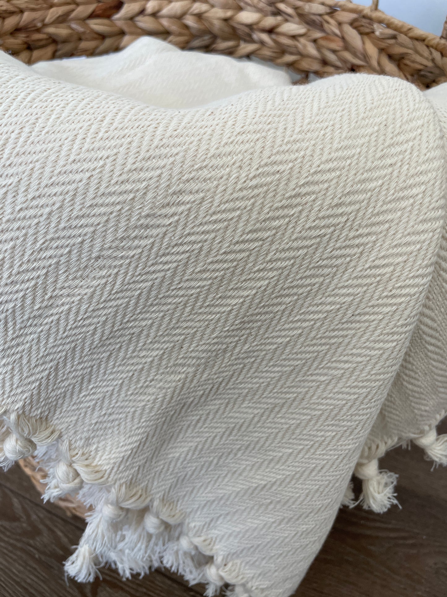 Cozy, Soft,Unbleached, Undyed 100% Cotton Throw Blanket with 4 side Tassesls