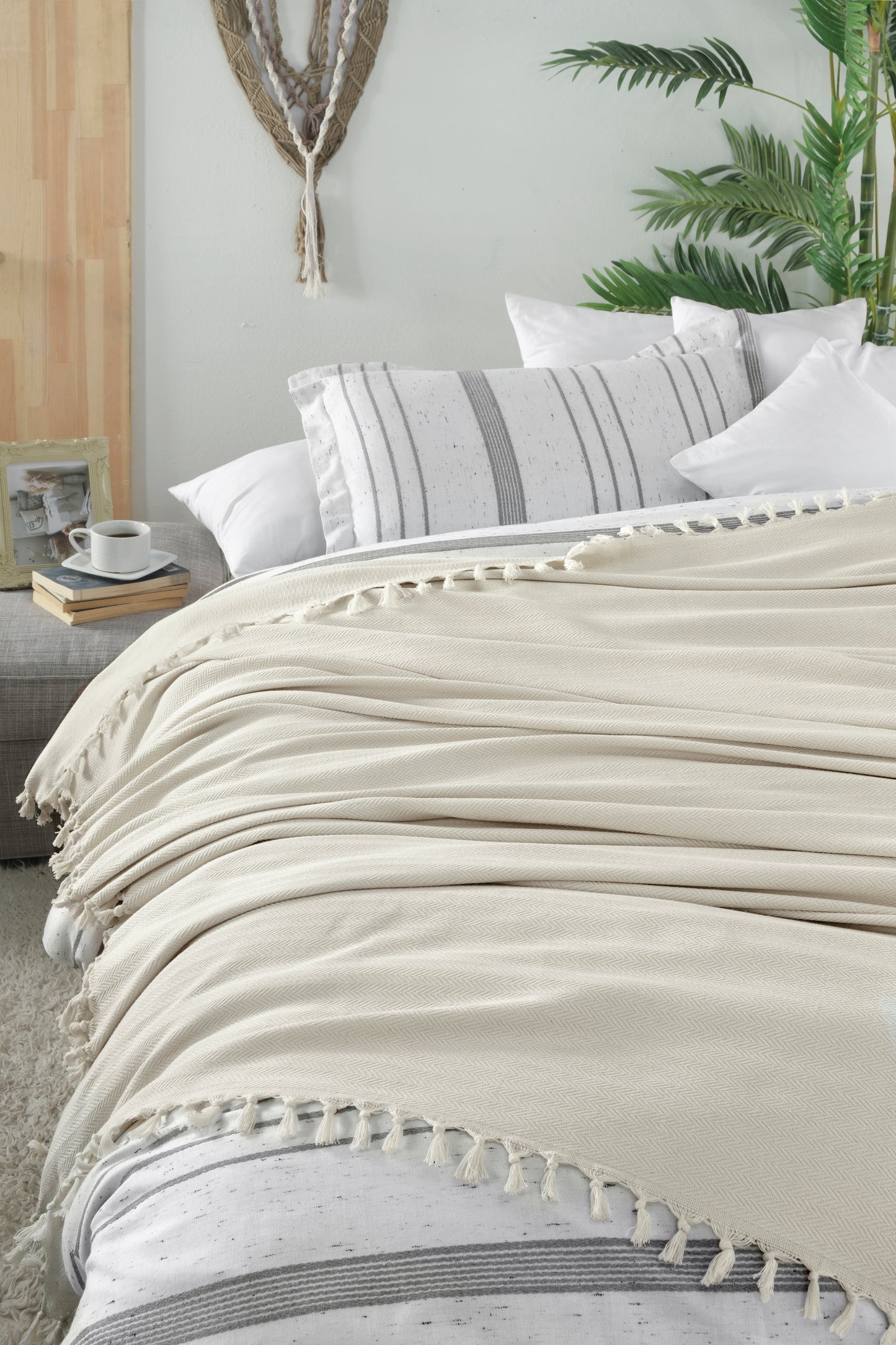 Cozy, Soft,Unbleached, Undyed 100% Cotton Throw Blanket with 4 side Tassesls