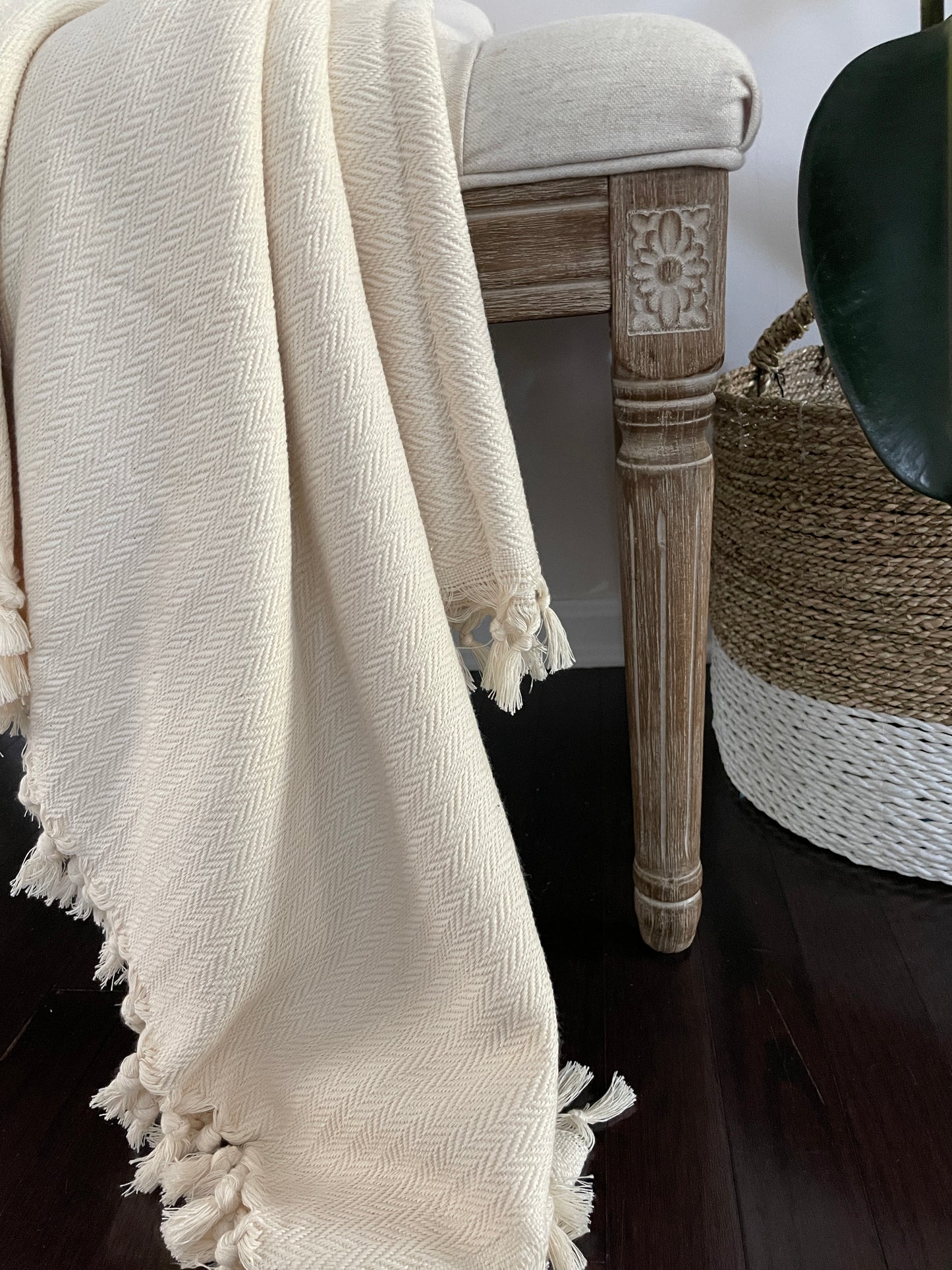 Cozy, Soft,Unbleached, Undyed 100% Cotton Throw Blanket with 4 side Tassesls